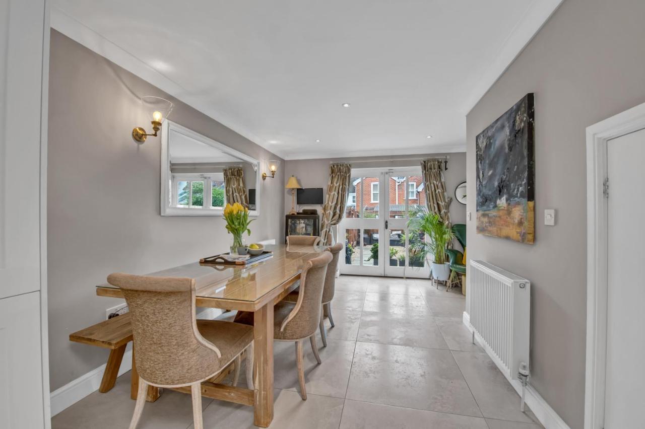 Stylish 3 Bedroom Townhouse For 5 Guests, Set In The Medieval Grid With Off Street Parking Bury St. Edmunds Exterior foto